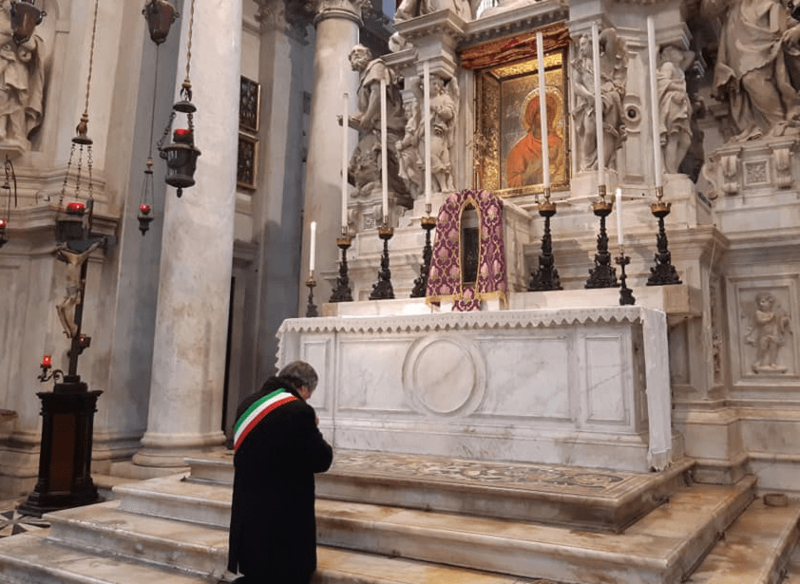 El alcalde de Venecia consagra la ciudad y toda Italia al Inmaculado Corazón de María