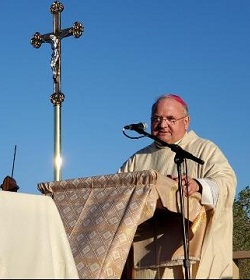 Obispo estadounidense levanta la restriccin de Eucaristas pblicas en su Dicesis