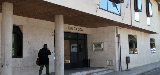 Un juzgado de La Coruña absuelve a un hombre que fue multado por ir a la Iglesia: estaba permitido