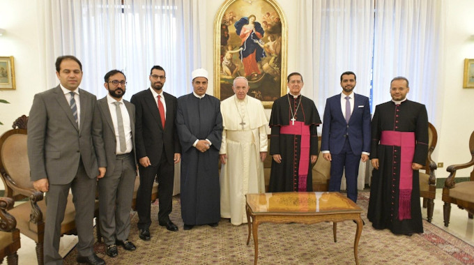 El Alto Comit para la Fraternidad Humana pide que cada cual rece segn su religin para pedir el fin de la pandemia