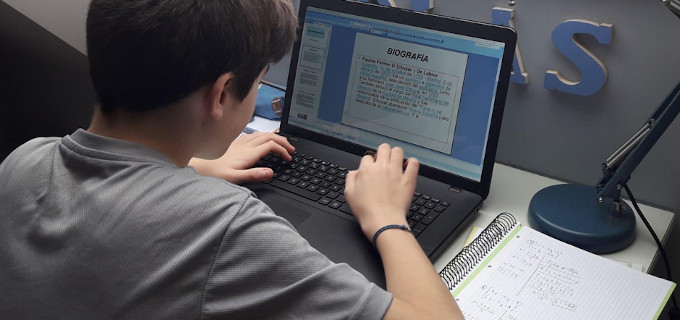 Cáritas Española denuncia que los hijos de familias pobres no tiene acceso a la educación online