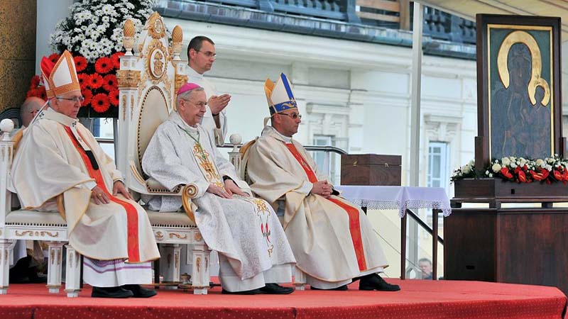 El presidente de la Conferencia Episcopal Polaca renovará la consagración de su patria al Sagrado Corazón de Jesús y a la Madre de Dios como Reina
