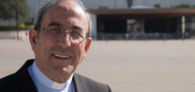 Cardenal Marto: Cristo dijo tomad y comer, no abrid la boca