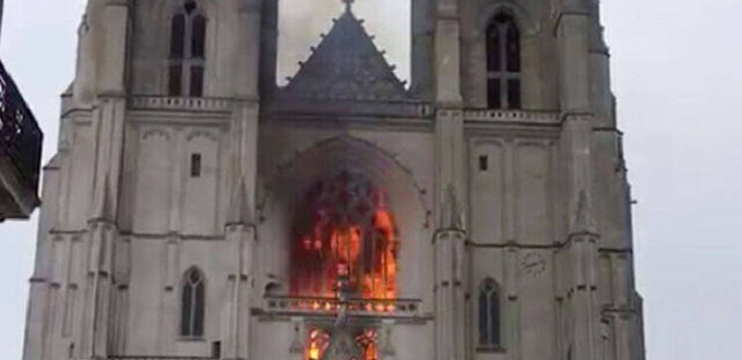 El aclito voluntario de la catedral de Nantes confiesa ser el autor del incendio del templo