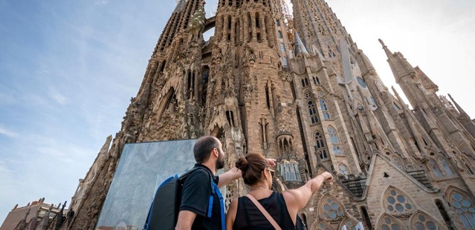 Hoy abre nuevamente sus puertas la Sagrada Familia, invitan a personal del rea de la salud