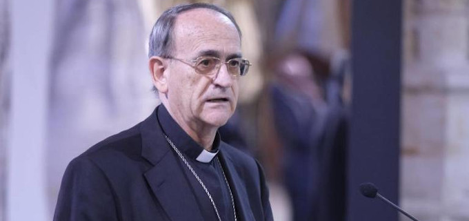 El obispo de Salamanca denuncia que no se permite a los sacerdotes dar los sacramentos a los ancianos de las residencias