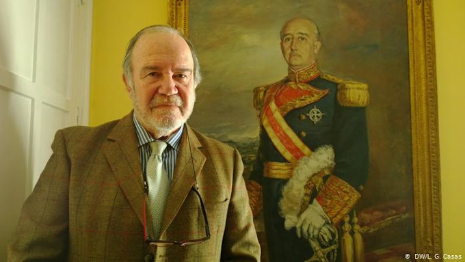 El presidente de la Fundación Francisco Franco asegura que si es preciso se irán a un país libre