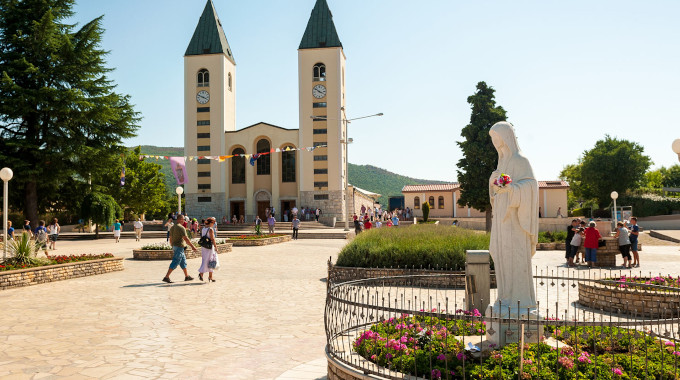 El nuevo obispo de Mostar se muestra dispuesto a visitar Medjugorge si le confirman que está bajo su jurisdicción