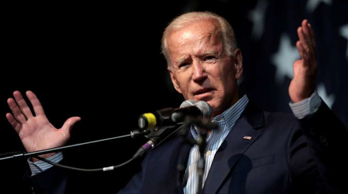 Biden promete convertir el aborto en un derecho si la Corte Suprema deroga la sentencia Roe v Wade