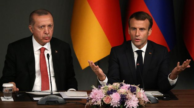 Erdogan acusa a Macron de querer ciudadanos musulmanes pasivos, pusilnimes, miedosos y callados