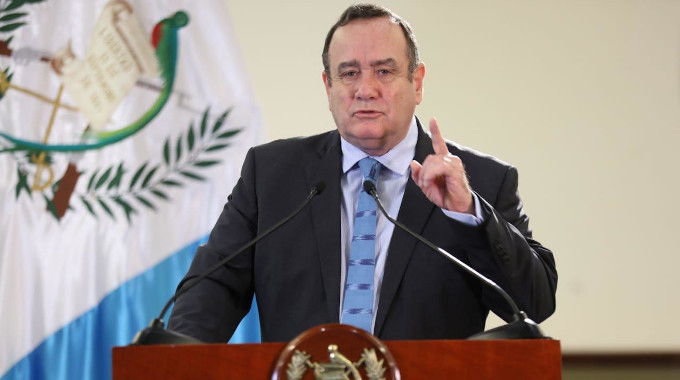 Alejandro Giammattei presentó la política provida y profamilia que regirá Guatemala hasta el 2032