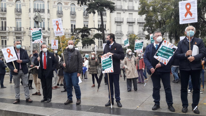 «Más plurales» se manifiesta contra la ley totalitaria de educación del gobierno social-comunista