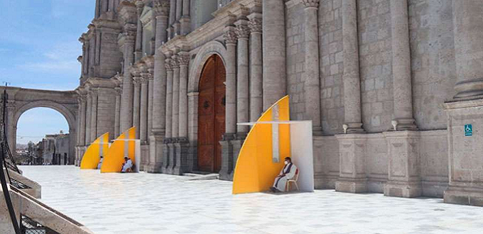 Perú: Instalan confesionarios en atrio de catedral y retoman Misas presenciales