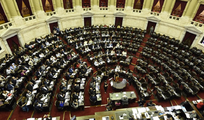 Argentina: Diputados da media sancin a la «Convencin mordaza»