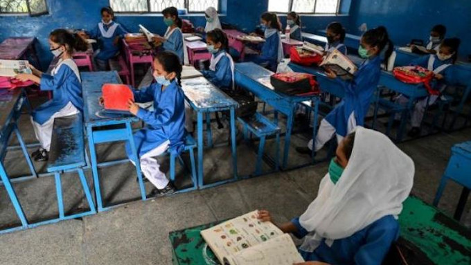 Retiran un libro racista y anticristiano de los colegios de Pakistn