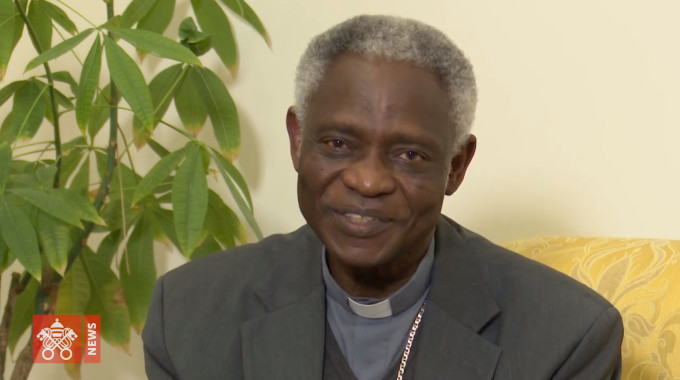 El cardenal Turkson explica que no ha dimitido de su cargo y que simplemente se han cumplido los cinco aos preceptivos del mismo