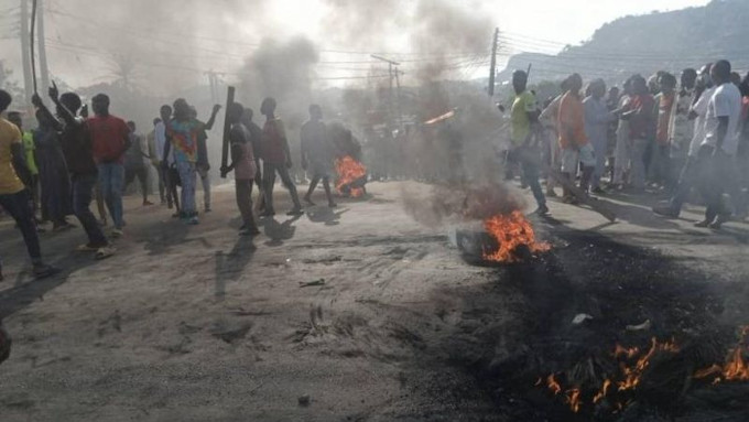 Manifestacin en la capital de Nigeria para exigir al gobierno que ponga fin a la oleada de secuestros