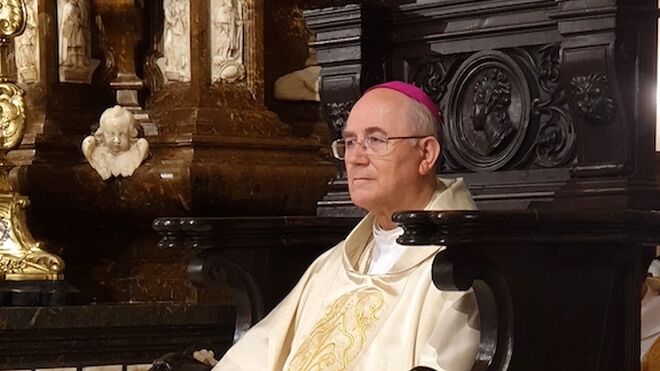 El Papa retira toda autoridad al obispo de Almería y se la da al obispo coadjutor