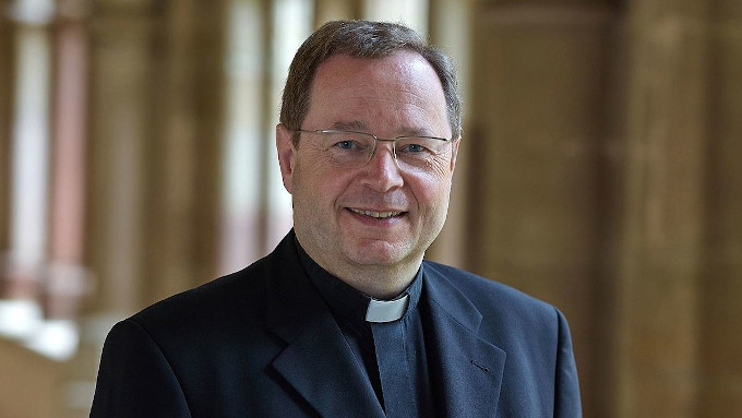 Mons. Bätzing confirma que el Papa y el Vaticano están muy preocupados por la Asamblea Sinodal alemana