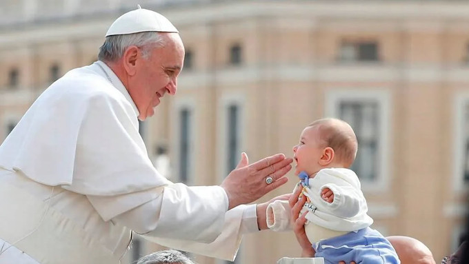 Francisco: Sin natalidad no hay futuro