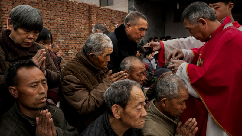China: arrestaron al obispo Zhang Weizhu, siete sacerdotes y 10 seminaristas