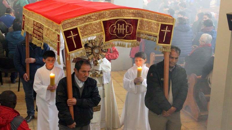 En la Solemnidad del Corpus Christi eucarstico se celebra la declaracin definitiva del amor de Dios