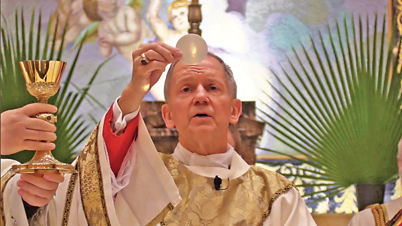 Monseñor Paprocki respecto al debate sobre la Comunión: «No debe haber unidad con la iniquidad»