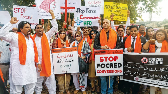 Pakistán se niega a impedir la conversión forzosa al Islam de niñas cristianas e hindúes