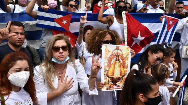 El Papa Francisco pide «paz, diálogo y solidaridad» para Cuba