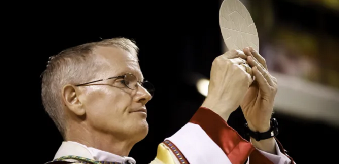 Obispo de Tulsa: la coherencia eucarstica se trata de ayudar a las personas a crecer en comunin con Cristo