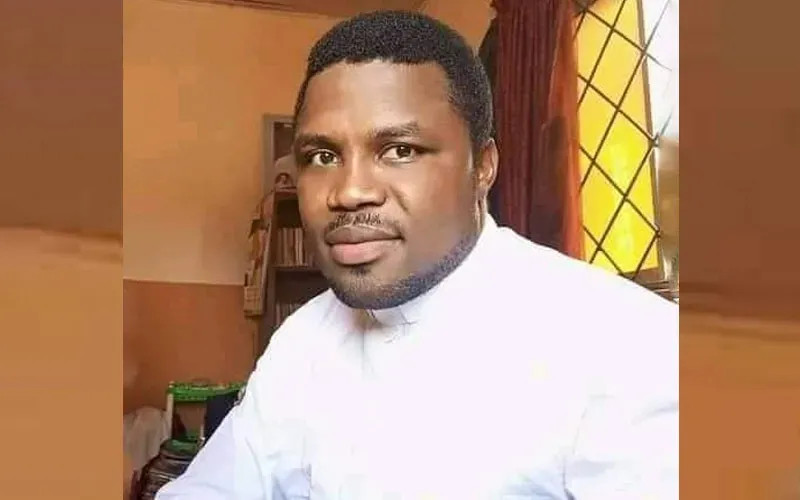 El sacerdote Elijah Juma consigue escapar de los yihadistas tras una semana secuestrado en Nigeria