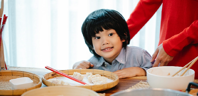 China permitir a las familias tener hasta tres hijos