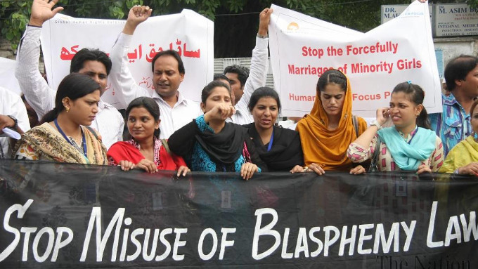 Encarcelan a una cristiana en Pakistán acusada de blasfemia por un mensaje de Whatsapp que ella no escribió