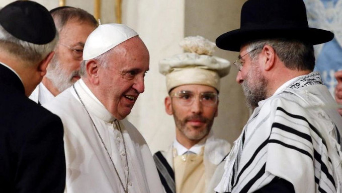 Rabinos judíos protestan por las palabas del Papa sobre la ley mosaica y piden explicaciones