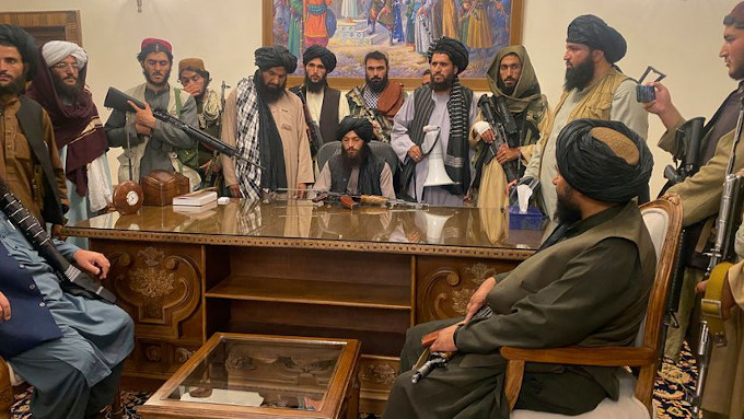 Mons. Argüello advierte que lo que ocurre en Afganistán demuestra que no todas las culturas merecen el mismo respeto