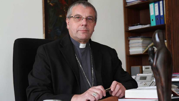 El obispo de Havre prohíbe a la FSSP bautizar y casar según el rito tradicional y dar catequesis