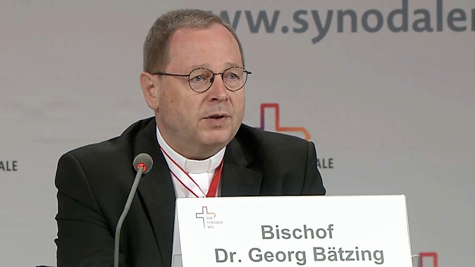 El presidente de la Conferencia Episcopal Alemana no piensa renunciar ante nuevas informaciones sobre casos de abusos