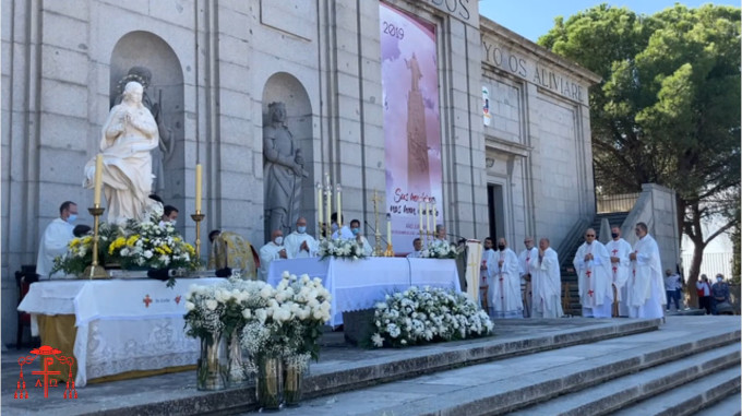 «Madre Ven» acaba su peregrinación en España a los pies del Sagrado Corazón de su Hijo