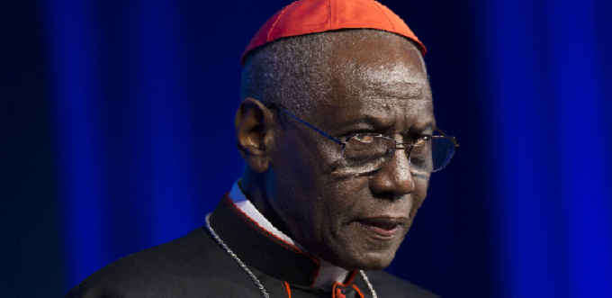 Cardenal Sarah: La estructura de la Iglesia no es una causa de abuso