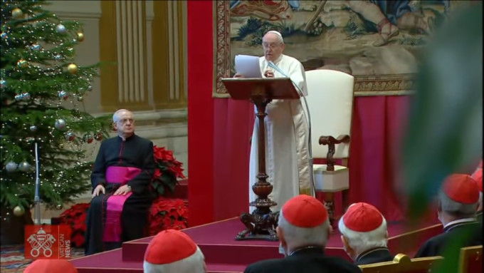 El Papa pide a los miembros de la Curia asumir «personalmente los retos de la conversión sinodal»
