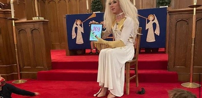 Seminarista Drag Queen da el sermn a los nios en una iglesia luterana de Chicago