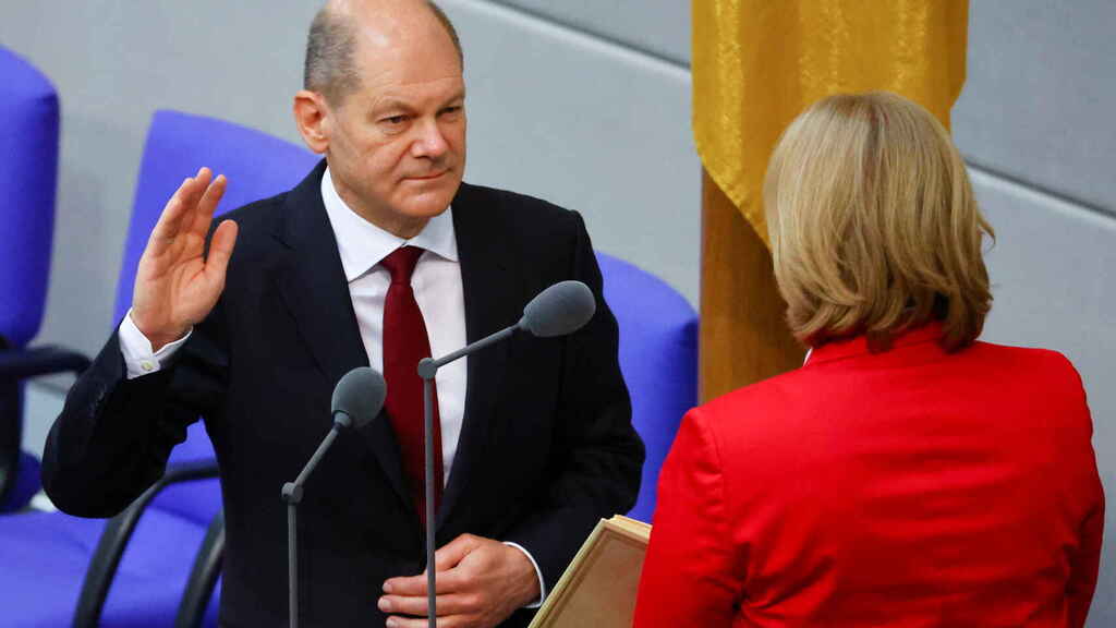 Olaf Scholz ignora a Dios en su juramento para tomar el cargo de Canciller Federal de Alemania