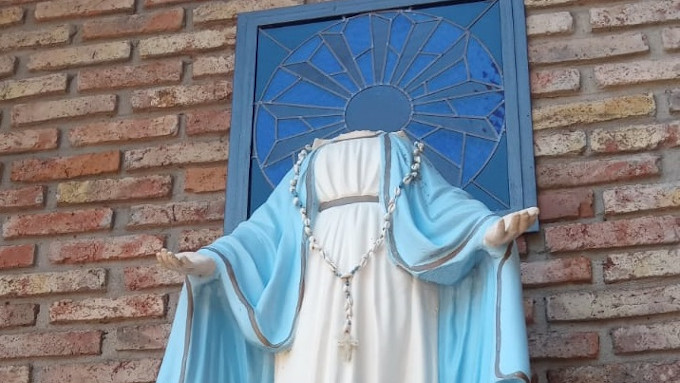 Ataque vandálico contra una imagen de la Virgen en la Catedral de Santa Fe de la Vera Cruz