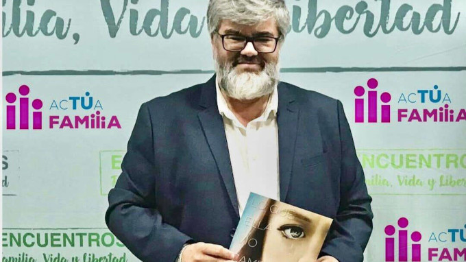 Pedro Mejas: El PP no supone, al menos en cuanto a polticas sociales y de valores, cambio alguno con respecto a la izquierda