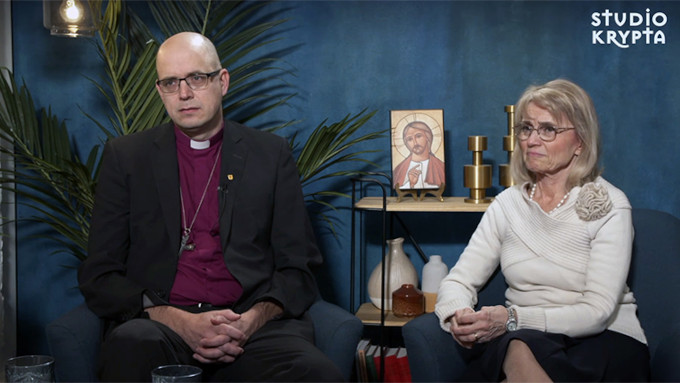 Continua la persecución contra Päivi Räsänen y Juhana Pohjola por defender lo que enseña la Biblia sobre la homosexualidad