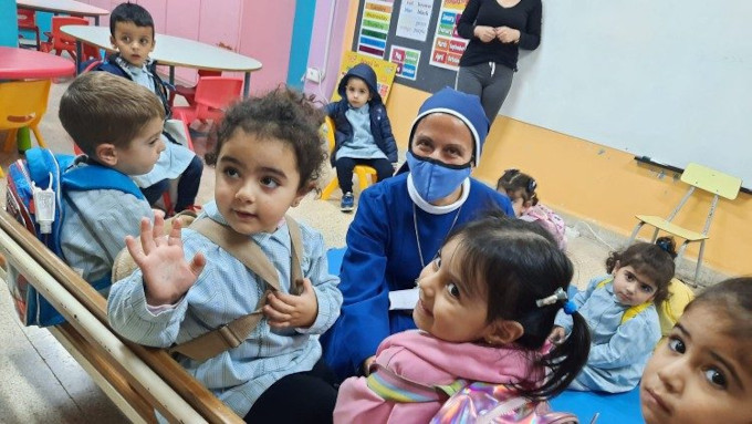 Ayuda a la Iglesia Necesitada apoya las escuelas catlicas del Lbano a las que el gobierno ha dejado de financiar