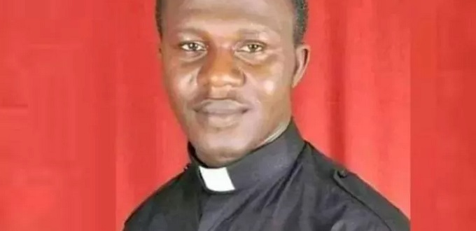 Liberado un sacerdote católico en Nigeria 40 días después de su secuestro