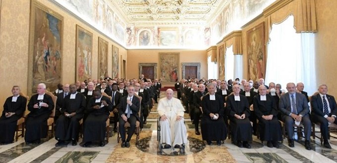 Papa Francisco a los hermanos de La Salle: «el mundo vive una «emergencia educativa»