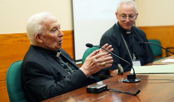 Caizares asegura que la nueva ley de educacin en Espaa degrada y deforma