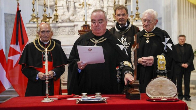 Frey John T. Dunlap presta juramento como Lugarteniente de Gran Maestre de la Soberana Orden de Malta